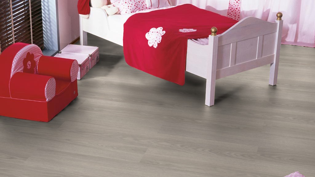 Ламинат Haro Tritty 100 дуб светло-серый 527077 фото в интерьере Ламинат Haro Tritty 100 дуб светло-серый 527077 фото в интерьере